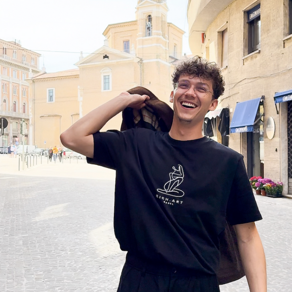 T-shirt Minimaliste Brodé 100% Coton – Design Matisse