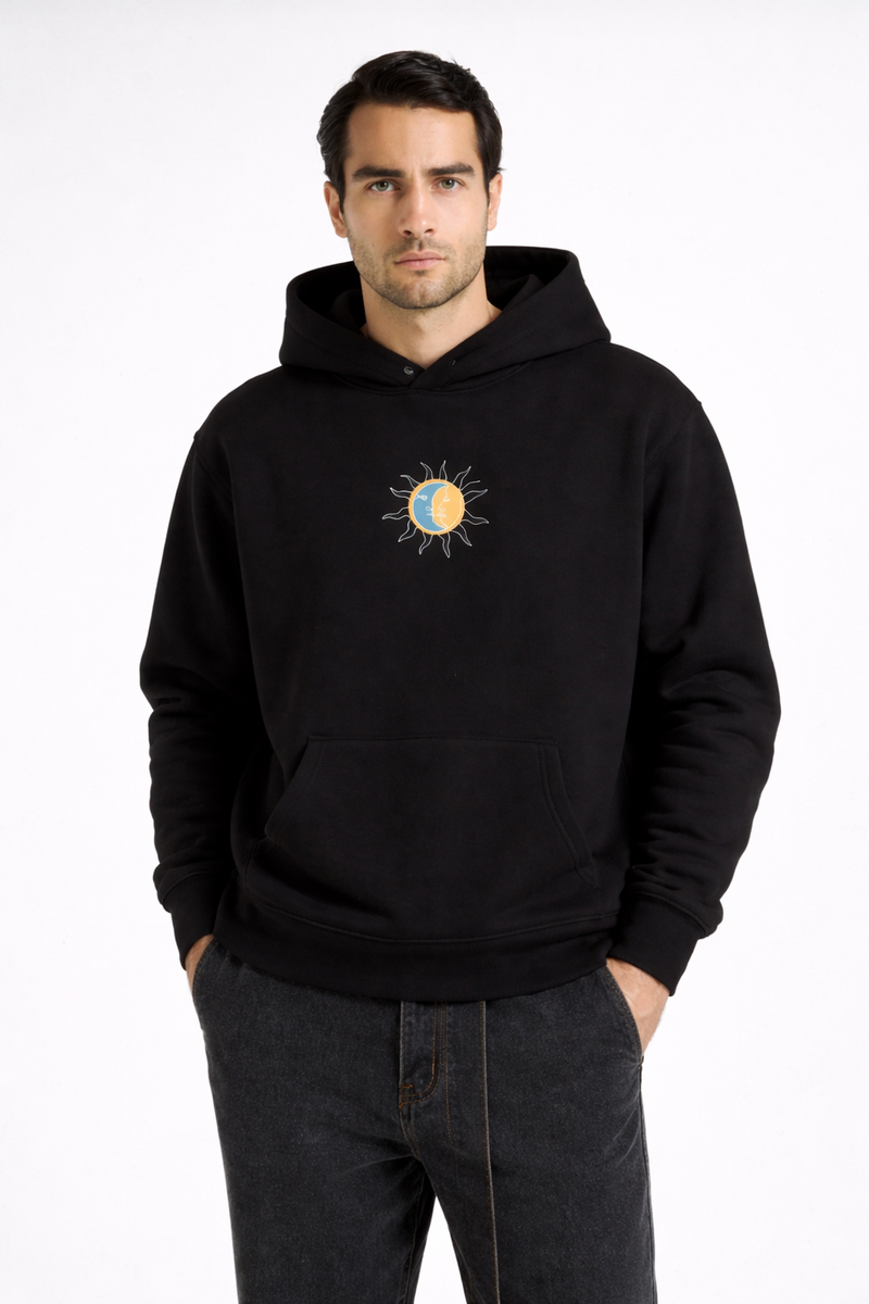 Sonne/Mond – Bestickter Hoodie