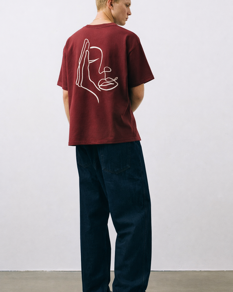 🟡 PRÉCOMMANDE: T-shirt Minimaliste Brodé 100% Coton – Design Visage Caché