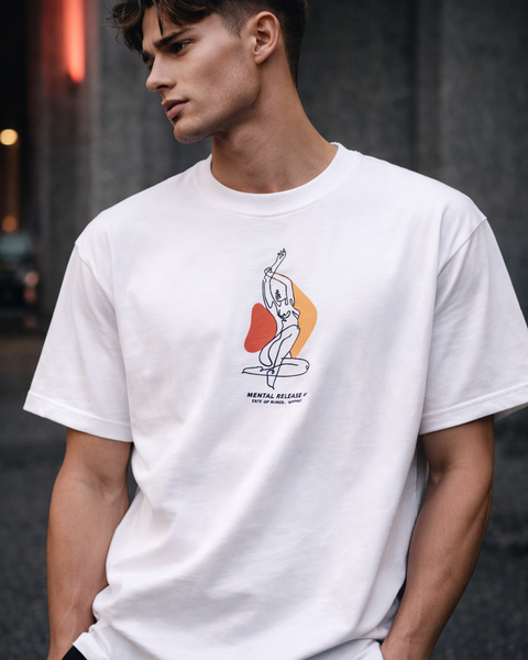 🟡 PRÉCOMMANDE: T-shirt Minimaliste Brodé 100% Coton – Design Femme Assise