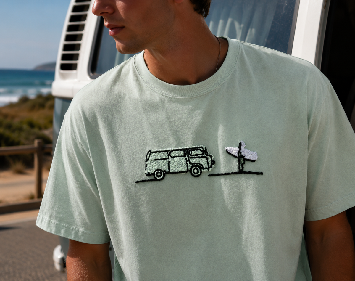 Van Escape T-Shirt Broderie Peluche Van & Surf – Rich.Art