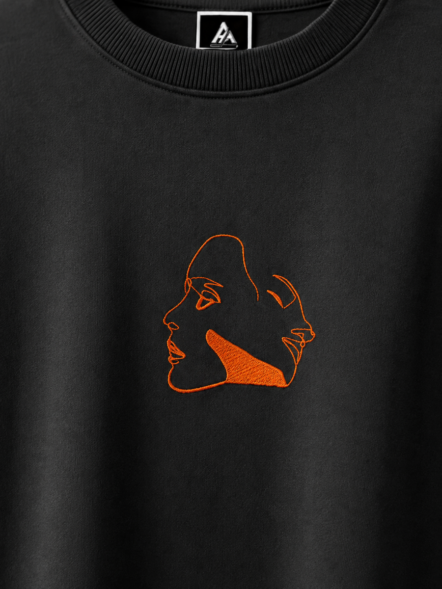 Aura – Besticktes T-Shirt