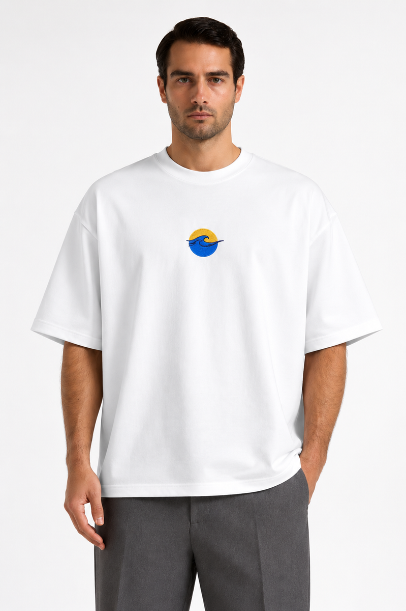T-Shirt – Wellenstickerei