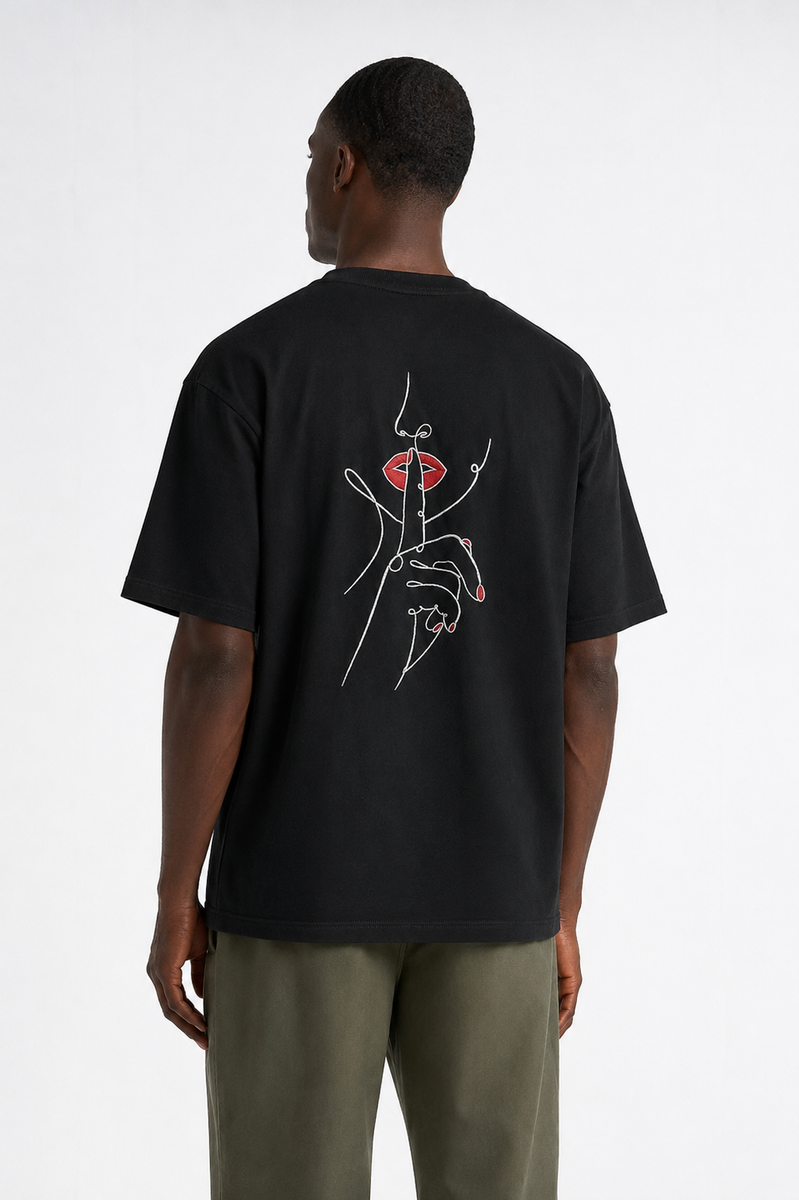 T-Shirt – Stickerei „Silence“
