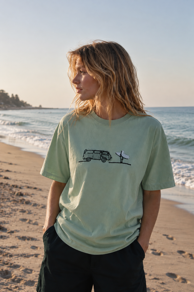 Van Escape T-Shirt Broderie Peluche Van & Surf – Rich.Art