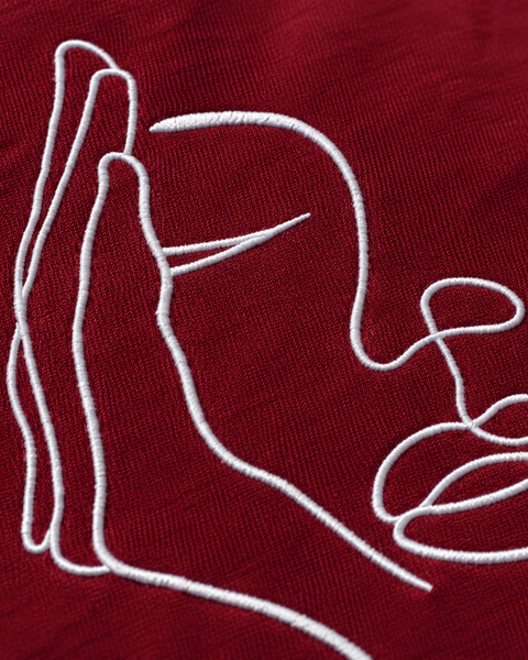 T-Shirt – Verstecktes Gesicht (Stickerei)