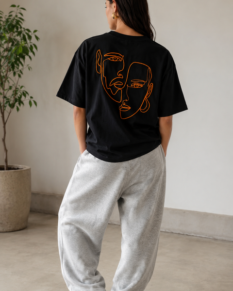 T-Shirt – Doppelgesicht-Stickerei